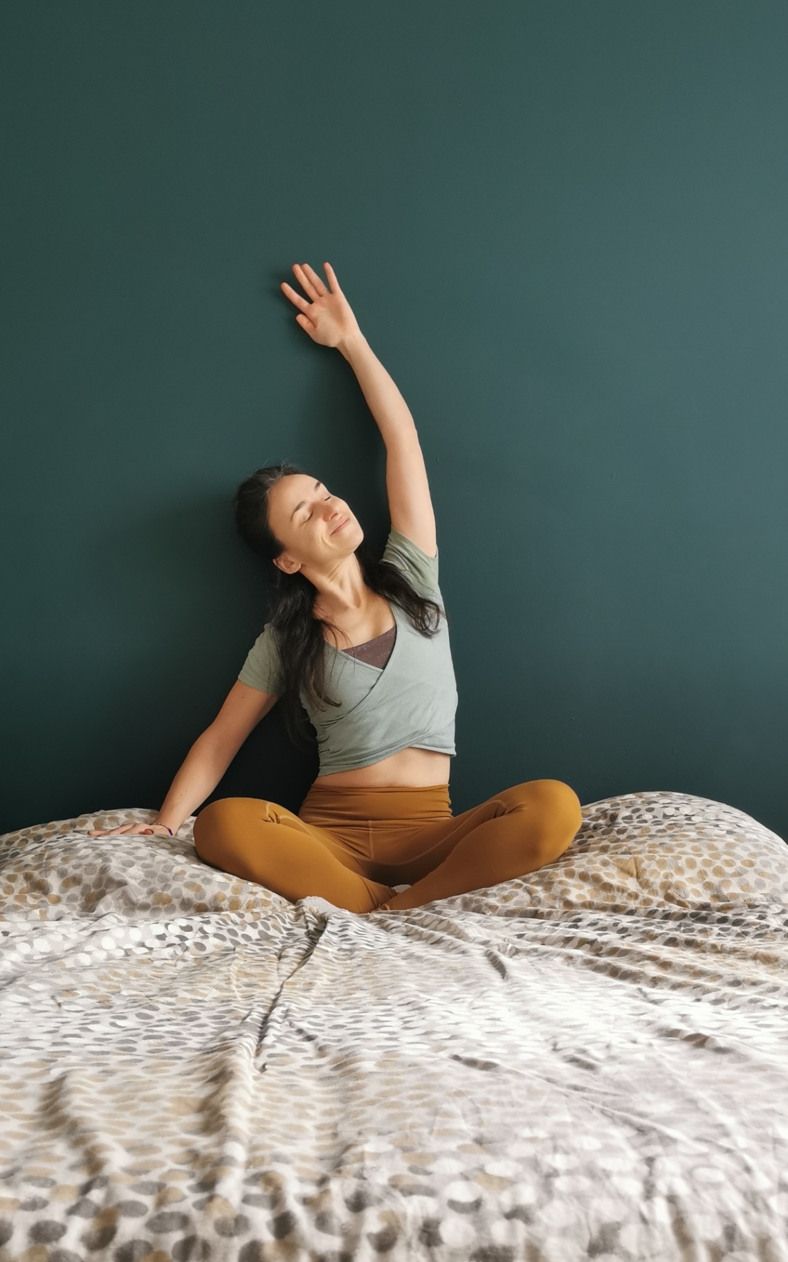 Yoga du matin sans quitter son lit